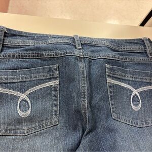 Cato High-Rise Blue Denim Jeans with Embroidered Back Pockets